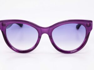 Queens (light purple zebra accents)